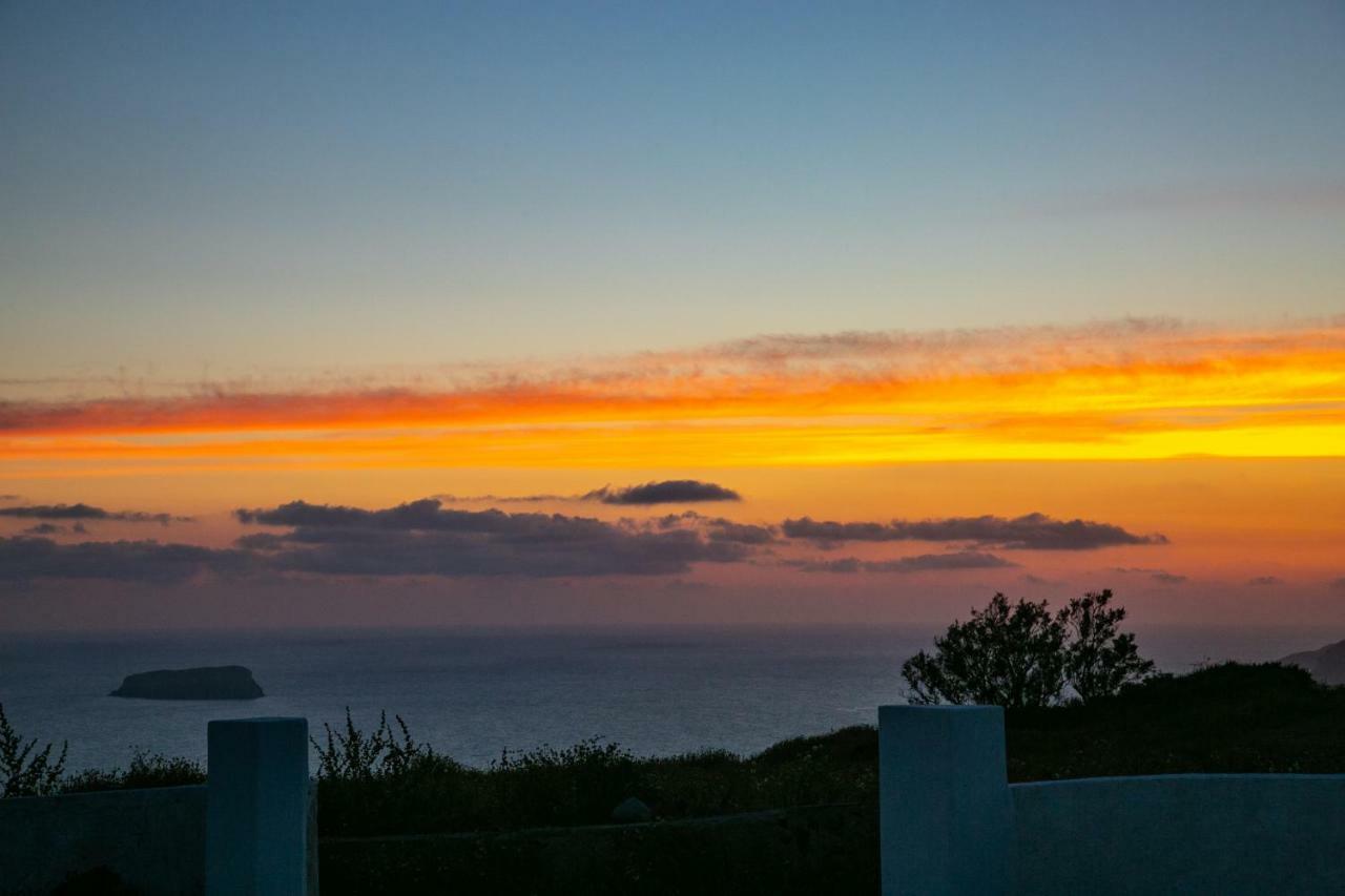 Caldera Sunset Villa Megalochori  Buitenkant foto